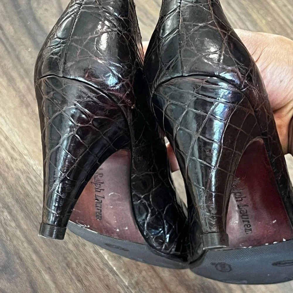 Ralph Lauren brown crocodile heels size 7.5